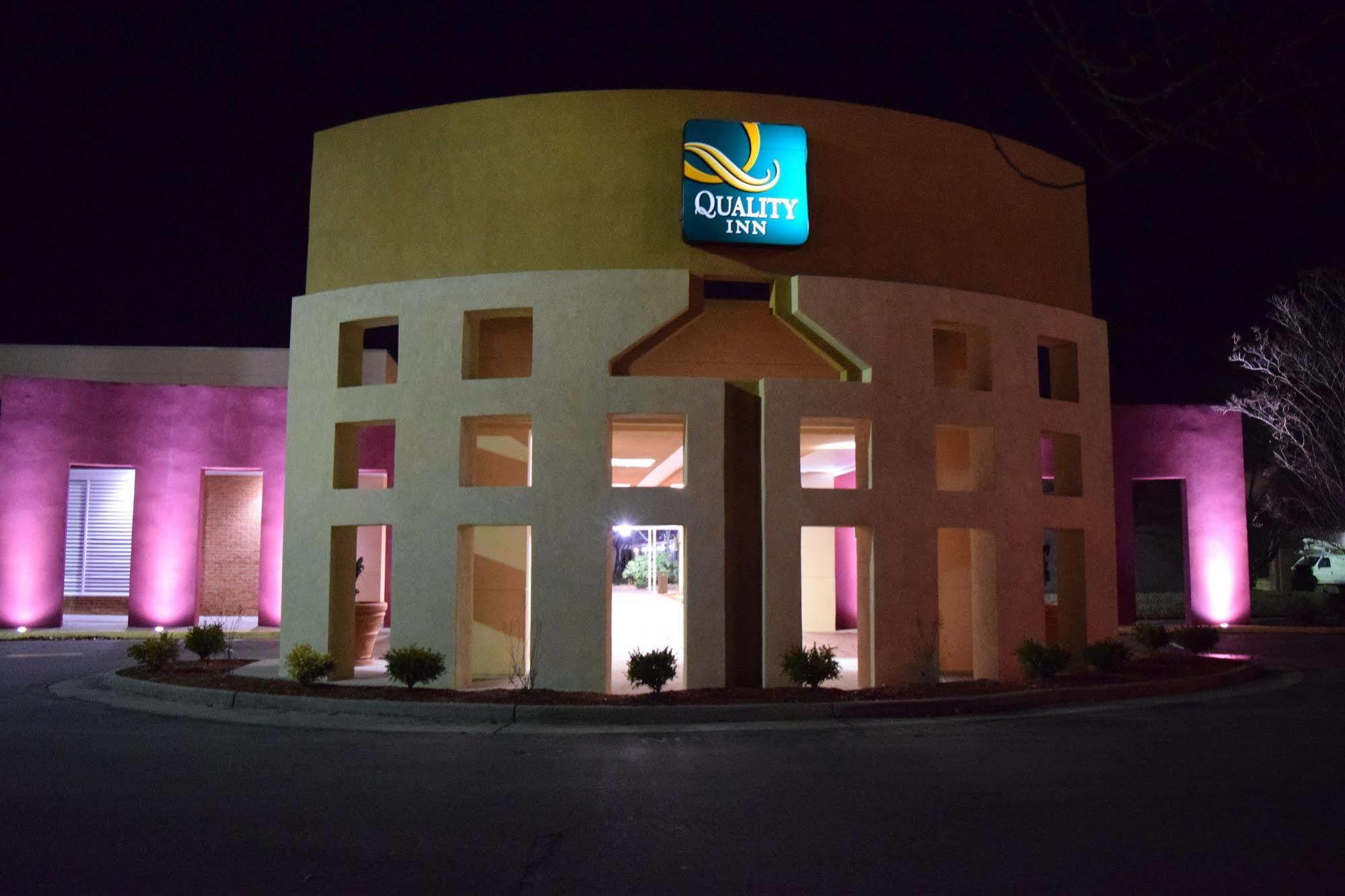 Quality Inn Roanoke Airport Exterior photo