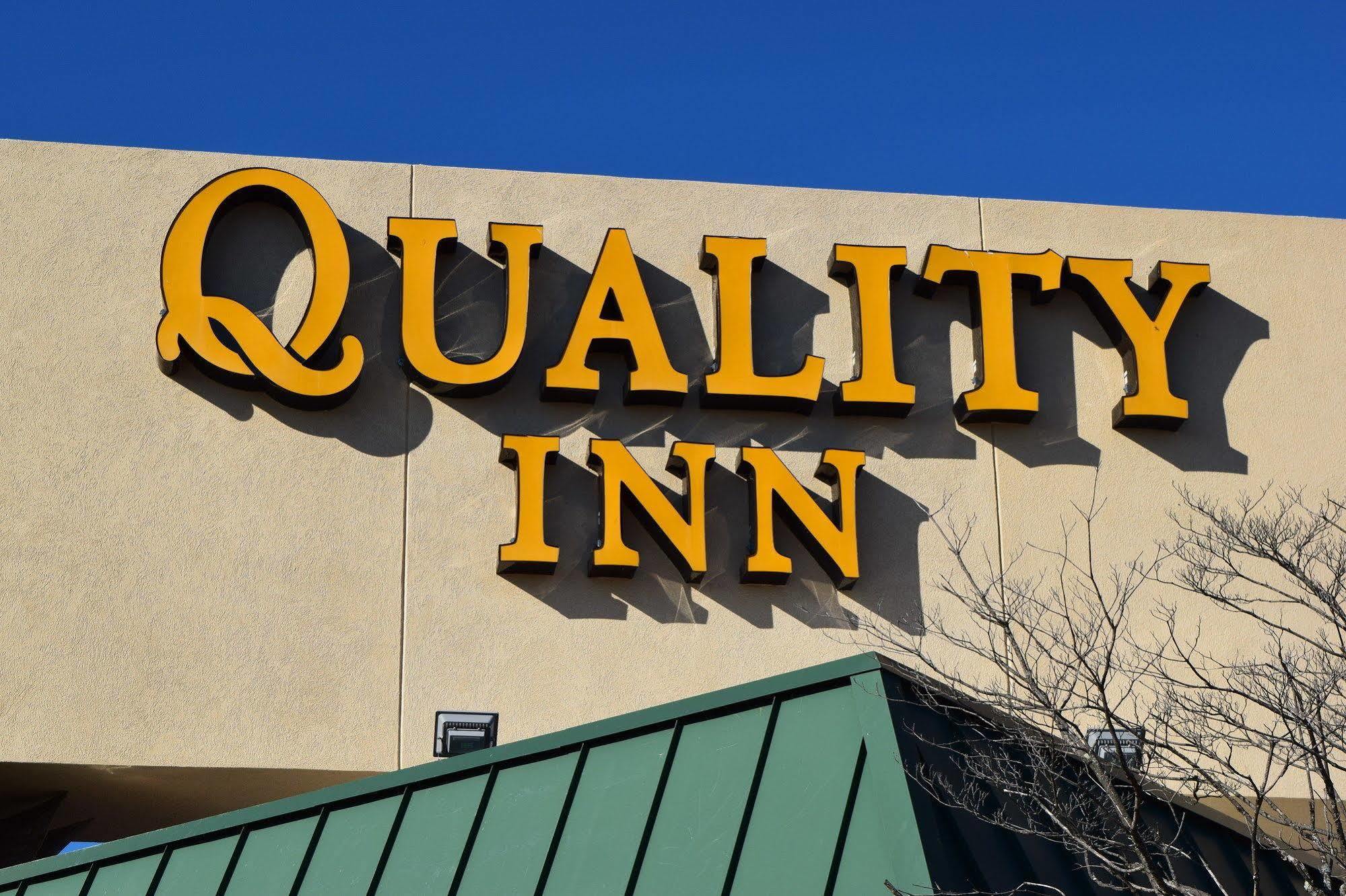 Quality Inn Roanoke Airport Exterior photo